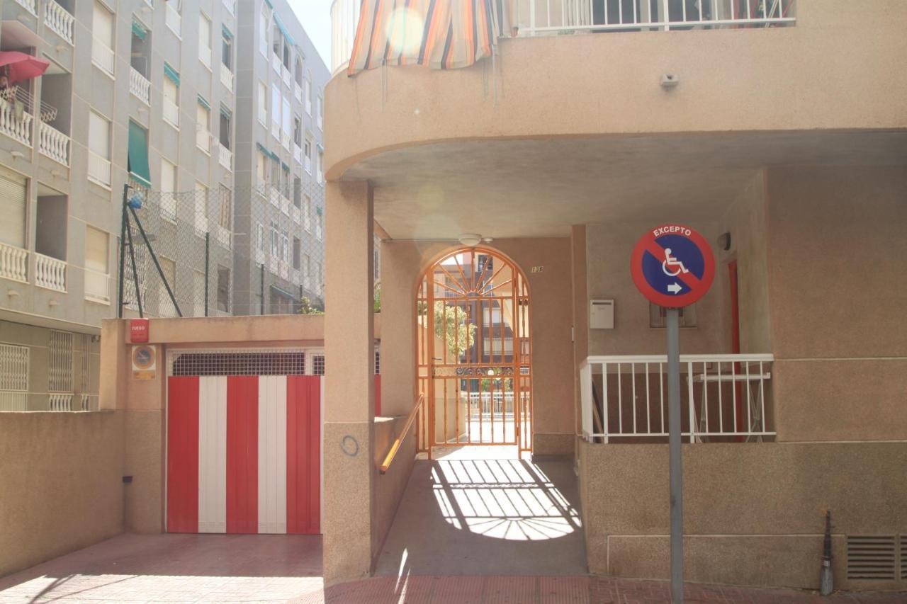 Apartamento Urbano Arregui Appartamento Torrevieja Esterno foto